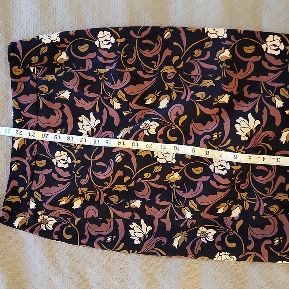 Loft Floral Pencil Skirt Size 0 - Picture 6 of 6